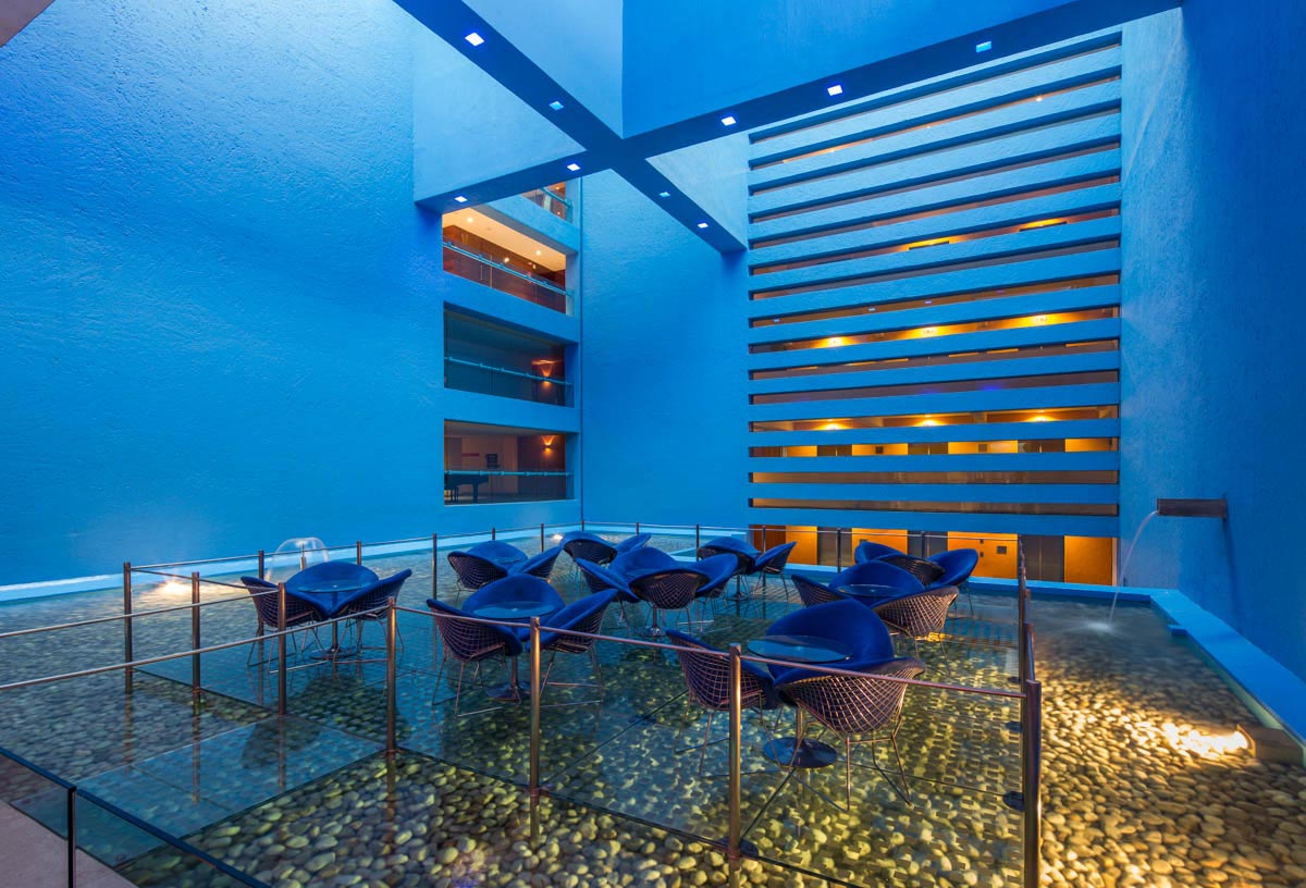 Blue Lounge - Hotel Camino Real / Ricardo Legorreta / Ciudad de México