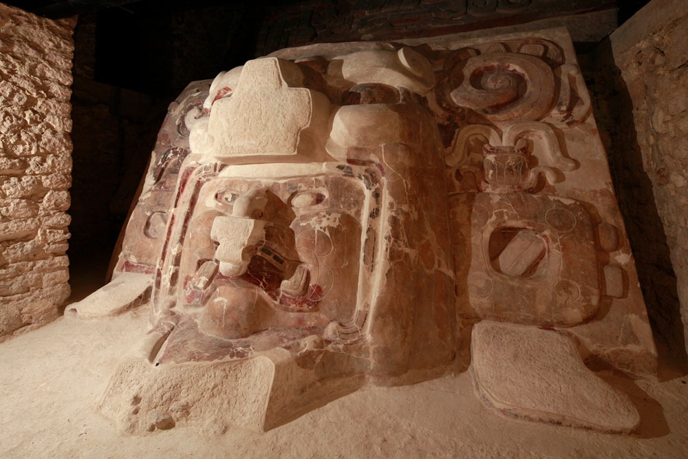 Interior Pirámide Calakmul - México
